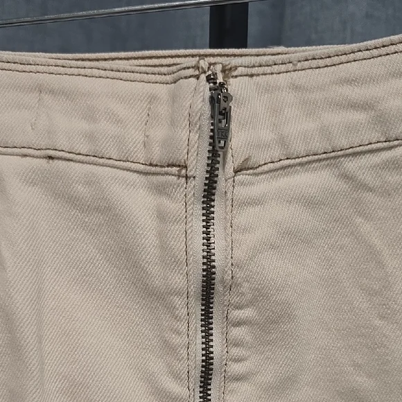 Gianni Bini Cream Mini Skirt with Pearl Button Accents Size XL NWT - Picture 9 of 15